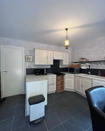Apartmán Sejour Au Calme Avec Piscine Et Jardin *