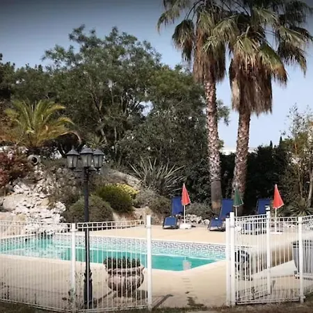 Sejour Au Calme Avec Piscine Et Jardin Apartmán